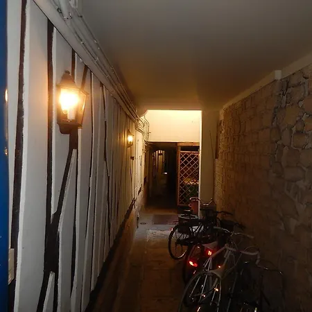 Apartment Gravilliers