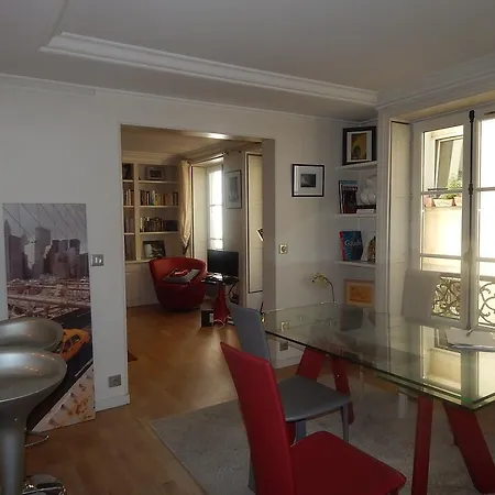 Gravilliers Apartment